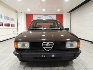 Immagine 2/15 di Alfa Romeo Giulietta 1.6 (1981)