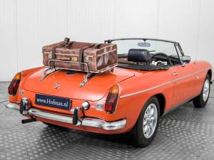 Image 29/50 of MG MGB (1972)