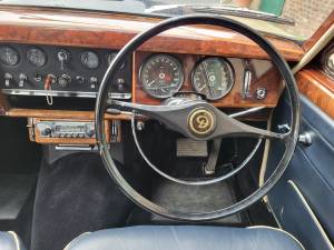 Immagine 21/36 di Daimler 2,5 Liter V8 (1964)