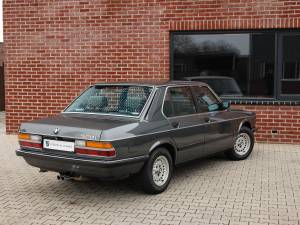 Image 2/68 of BMW 528i (1985)