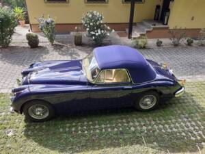 Immagine 38/64 di Jaguar XK 150 3.8 SE DHC (1960)