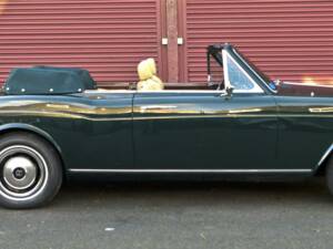 Bild 7/50 von Bentley Corniche I (1975)