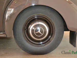 Image 28/41 of Mercedes-Benz 170 S-V (1953)