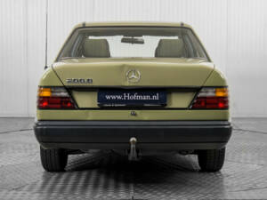 Afbeelding 13/50 van Mercedes-Benz 200 D (1986)