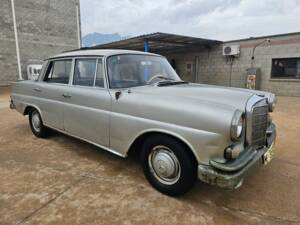 Image 4/7 of Mercedes-Benz 190 Dc (1964)