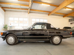 Image 2/14 of Mercedes-Benz 560 SL (1986)