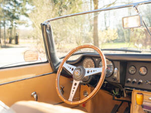 Image 27/54 of Jaguar E-Type 4.2 (1965)