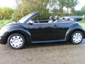 Bild 6/7 von Volkswagen New Beetle 1.4 (2004)