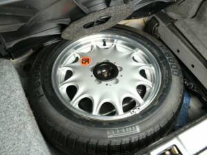 Imagen 28/30 de Mercedes-Benz SL 500 (1998)