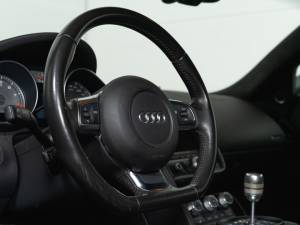 Bild 26/41 von Audi R8 (2007)