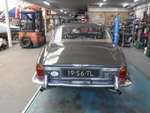 Image 5/50 of Jaguar XJ 6 2.8 (1972)