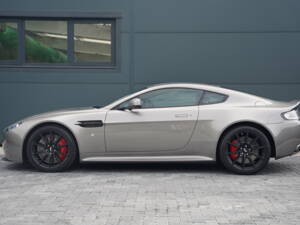 Imagen 6/50 de Aston Martin V12 Vantage S (2014)