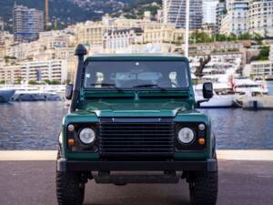 Image 4/50 of Land Rover Defender 110 (2004)