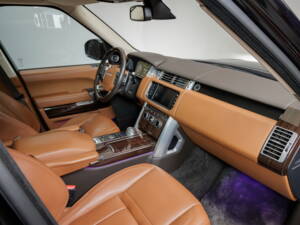 Bild 20/34 von Land Rover Range Rover Autobiography SDV8 (2015)