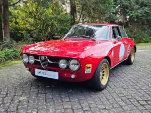 Image 8/19 of Alfa Romeo Giulia 1750 GT Am (1967)