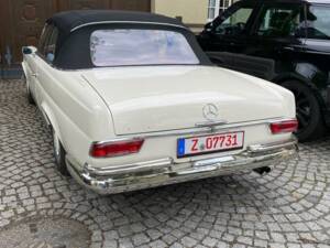 Bild 54/77 von Mercedes-Benz 250 SE (1966)