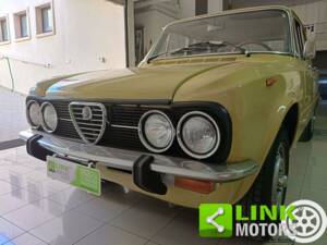 Immagine 4/10 di Alfa Romeo Giulia Nuova Super 1300 (1975)