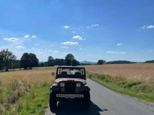 Image 21/49 de Jeep CJ-5 (1977)