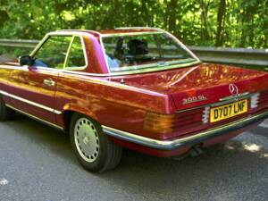 Image 9/50 of Mercedes-Benz 300 SL (1988)