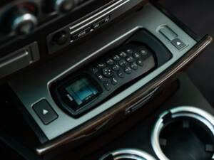 Bild 43/50 von BMW 745d (2005)