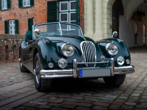 Image 6/29 de Jaguar XK 140 DHC (1955)