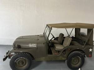 Image 2/10 of Willys-Overland Jeep Station Wagon (1954)