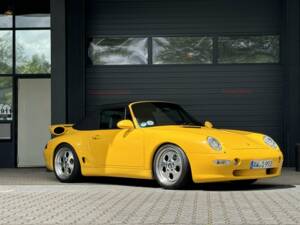 Imagen 2/31 de Porsche 911 Carrera (1994)