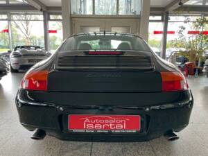 Bild 8/20 von Porsche 911 Carrera (1998)