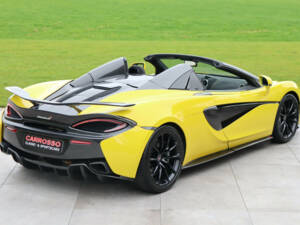 Image 2/50 de McLaren 570S Spider &quot;Launch Edition&quot; (2018)