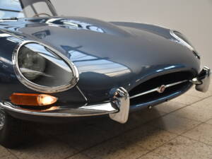 Bild 23/23 von Jaguar E-Type 4.2 (1967)