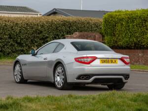 Image 3/22 de Maserati GranTurismo 4.2 (2008)