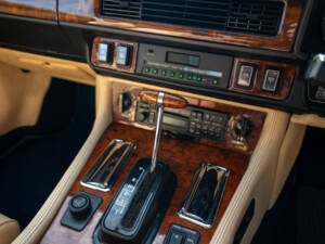 Image 8/11 of Jaguar XJS 5.3 V12 (1990)