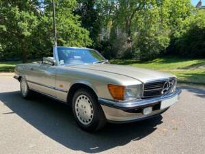 Imagen 1/50 de Mercedes-Benz 500 SL (1989)