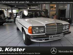 Afbeelding 7/15 van Mercedes-Benz 200 (1980)