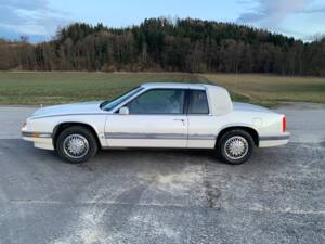 Imagen 2/7 de Cadillac Eldorado Biarritz (1989)