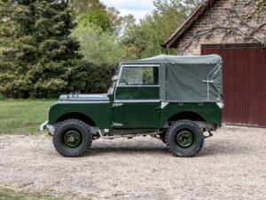 Image 12/34 of Land Rover 86 (1953)