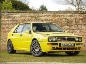 Image 15/50 of Lancia Delta HF Integrale Evoluzione II (1994)