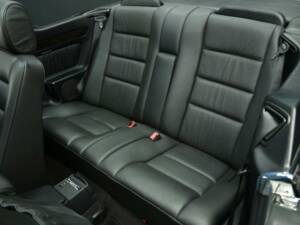 Immagine 18/30 di Mercedes-Benz E 320 &quot;Final Edition&quot; (1997)