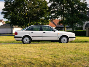 Image 5/50 of Audi 80 - 2.0 E (1993)