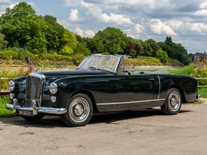 Image 1/37 of Bentley S 1 Continental DHC (1955)