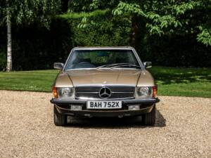Afbeelding 6/40 van Mercedes-Benz 280 SL (1981)