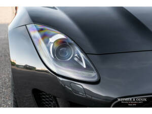 Image 30/38 of Jaguar F-Type S (2014)