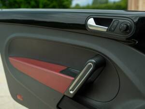 Image 38/50 of Volkswagen New Beetle 2.0 (2012)