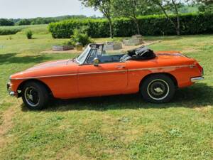 Bild 2/8 von MG MGB Lightweight Rennwagen (1972)
