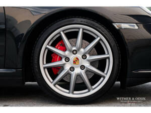 Image 29/32 de Porsche 911 Carrera 4S (2009)