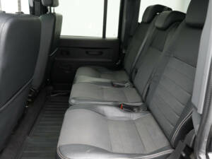 Image 12/35 de Land Rover Defender 110 (2007)