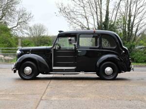 Afbeelding 2/38 van Austin FX 3 London Taxi (1957)