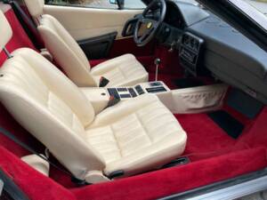 Afbeelding 18/20 van Ferrari 328 GTS (1989)