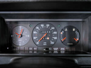 Image 19/50 of Volvo 240 (1983)