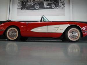 Image 3/50 of Chevrolet Corvette (1958)